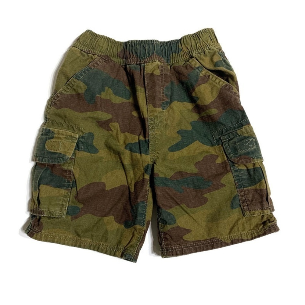 Childre’s Place boy’s 3Y camo shorts